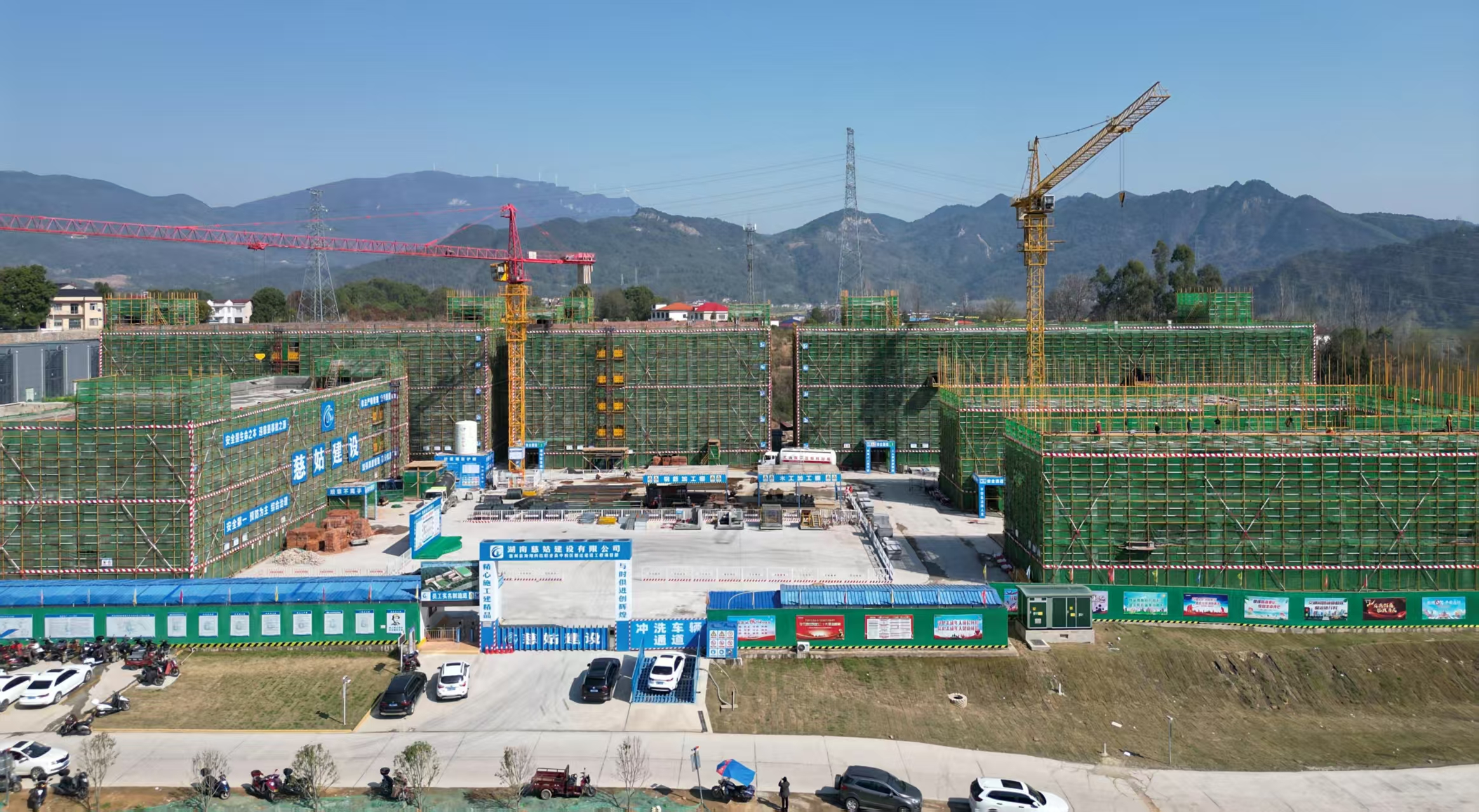 新校区建设快马加鞭今秋投入使用(pic1)
