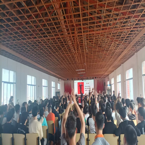我校举行“珍爱生命，向阳而生”